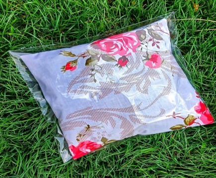 podushka-travyanaya-pri-khrape