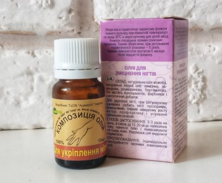 kompozitsiya-efirnykh-masel-dlya-ukrepleniya-nogtej